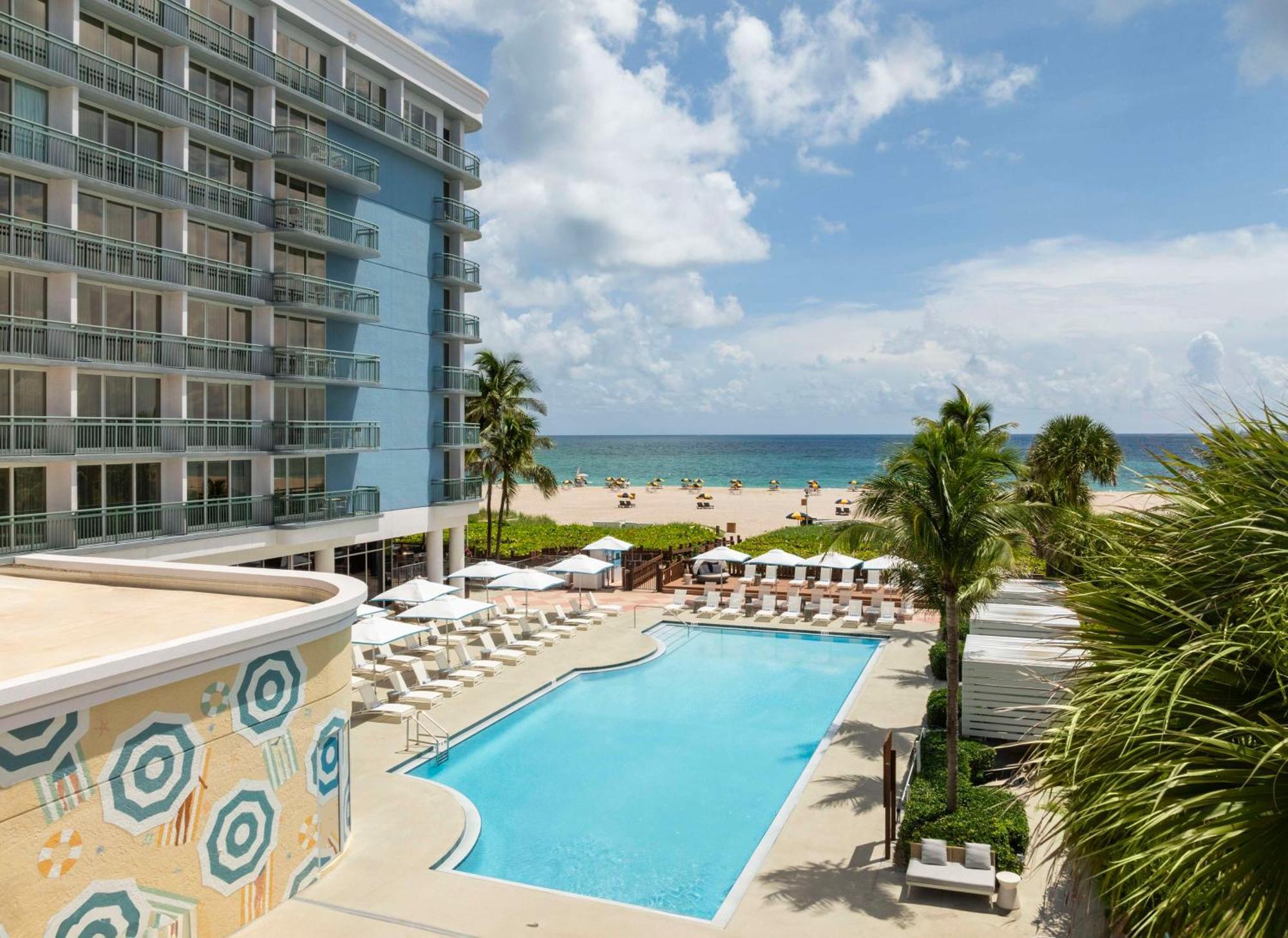 The Singer Oceanfront Resort, Curio Collection By Hilton Riviera Beach Extérieur photo