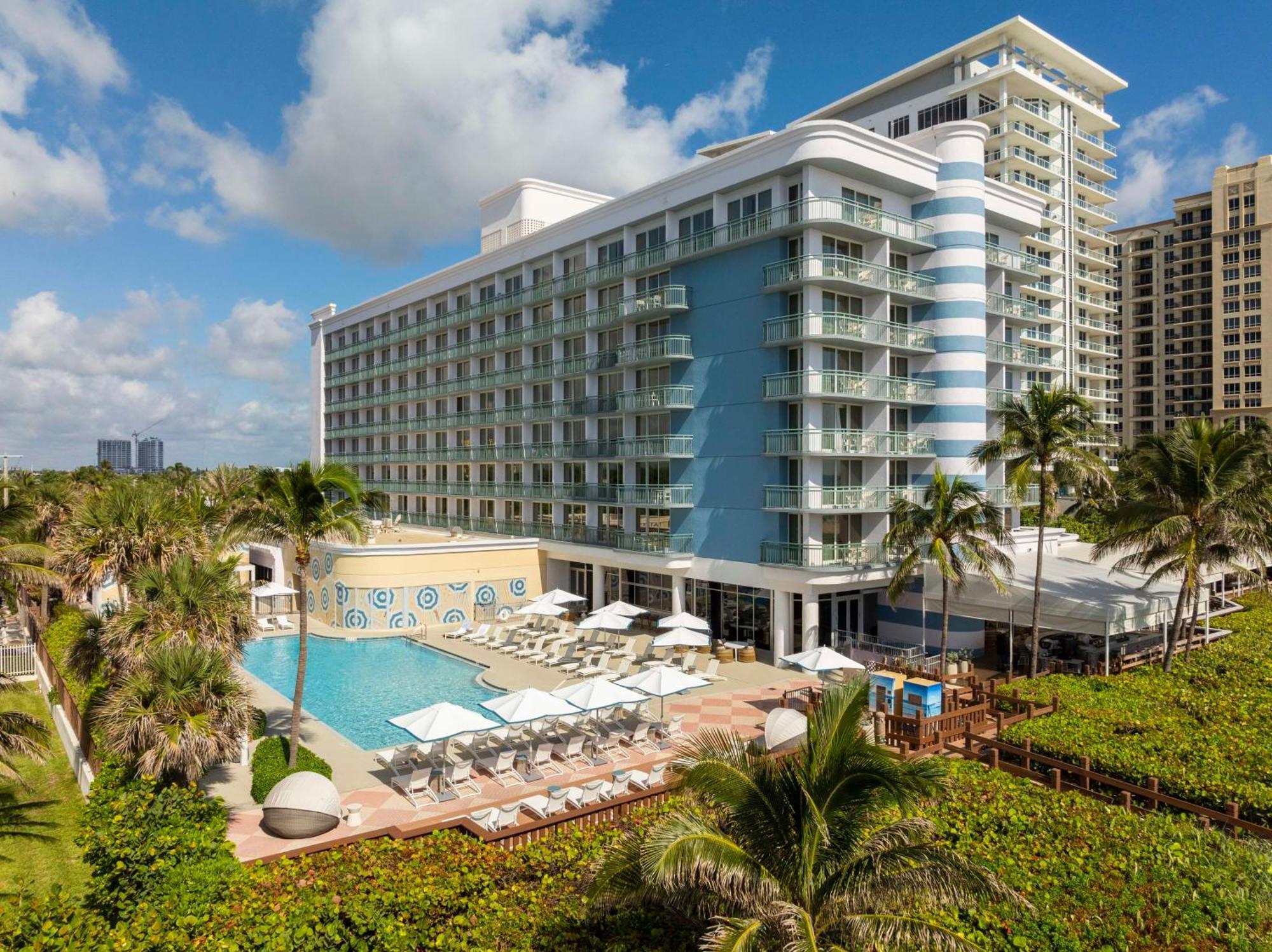 The Singer Oceanfront Resort, Curio Collection By Hilton Riviera Beach Extérieur photo